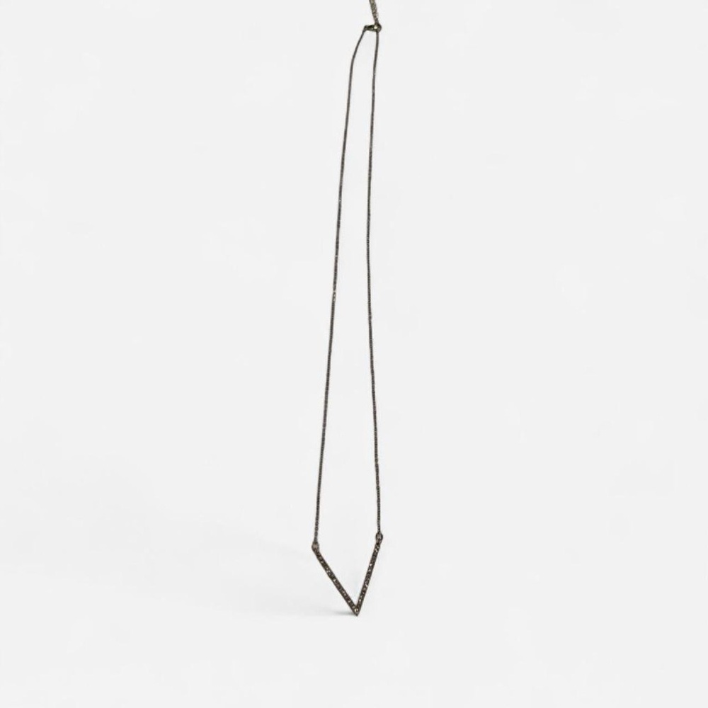 Chic V-Shaped Necklace